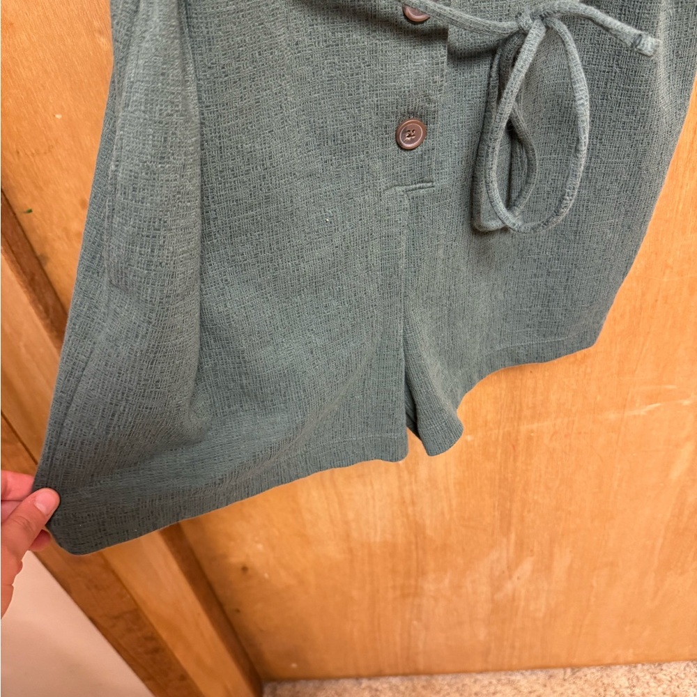 OLD NAVY Green Button-Up V-Neck Romper - Picture 2 of 8